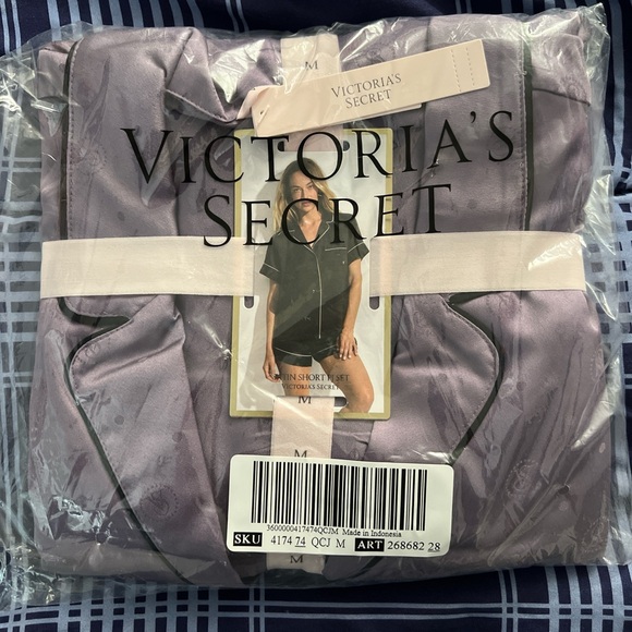 Victoria's Secret Lavender Satin Pajama Set - Picture 2 of 4